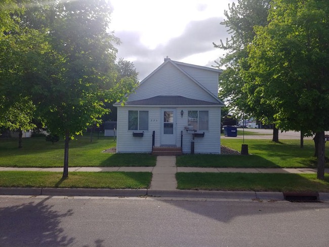 223 Pomeroy Ave