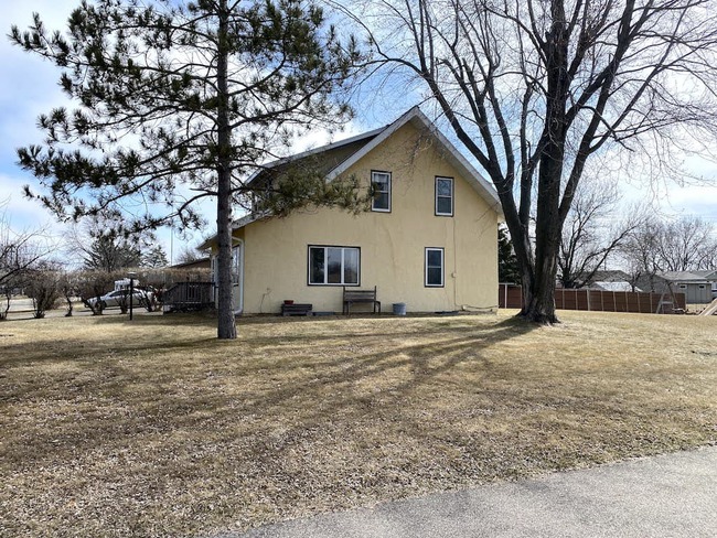 1221 Minnesota St