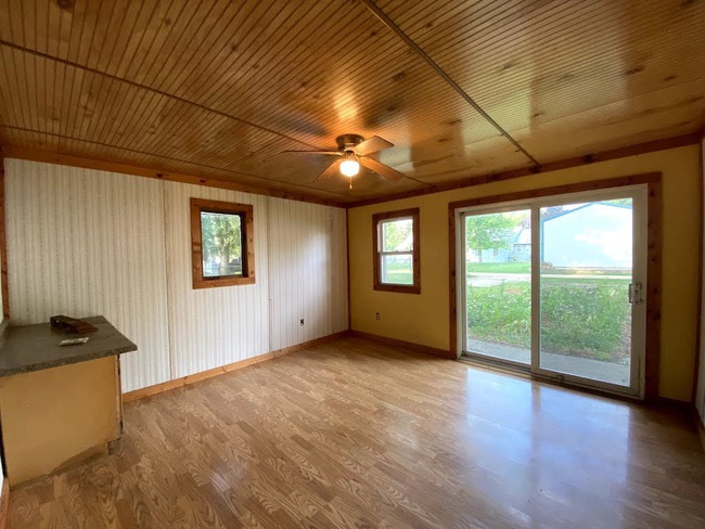522 Lake Ave