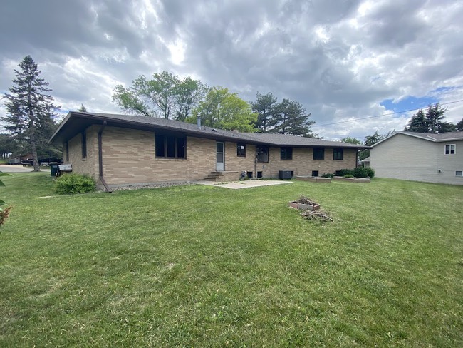 127 Washburne Dr