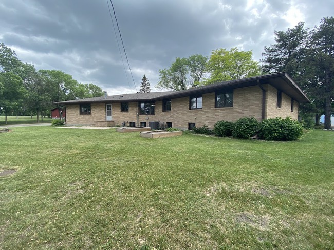 127 Washburne Dr