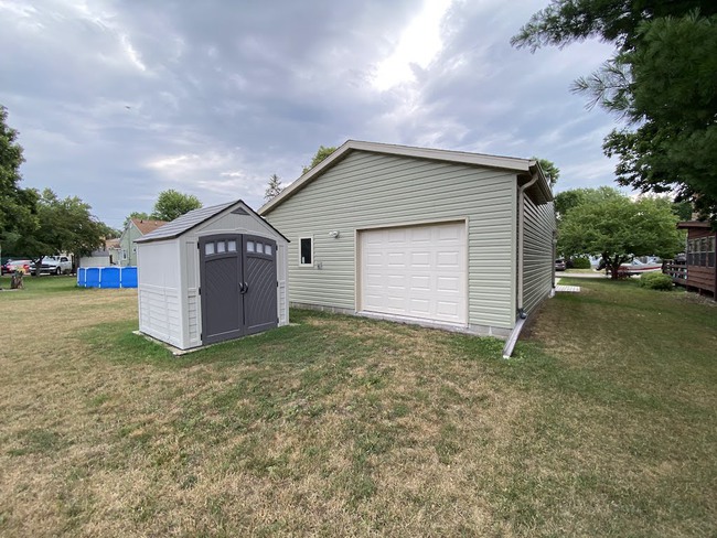 608 Stearns Ave
