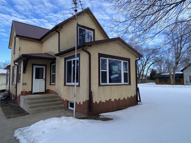63 Fir Ave NW
