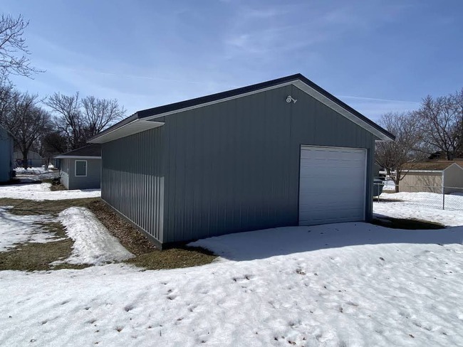 314 Minnesota Street W