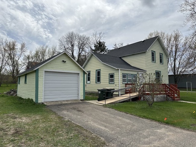 200 Lee Ave