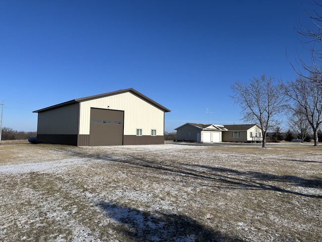 22446 Edgeton Rd