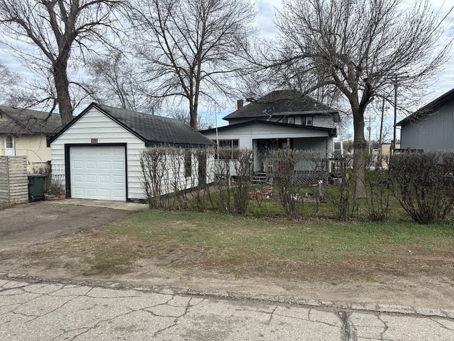 163 Central Ave W